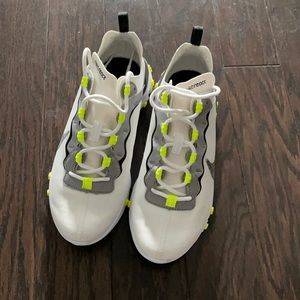 Women’s Nike react size 7.5